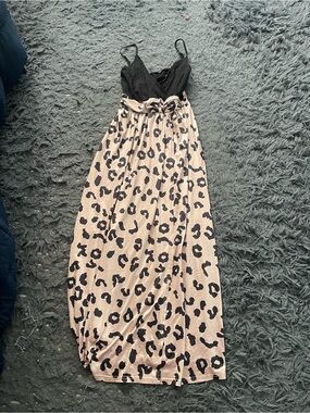 Women’s Black & Beige Leopard Print Maxi Dress size small